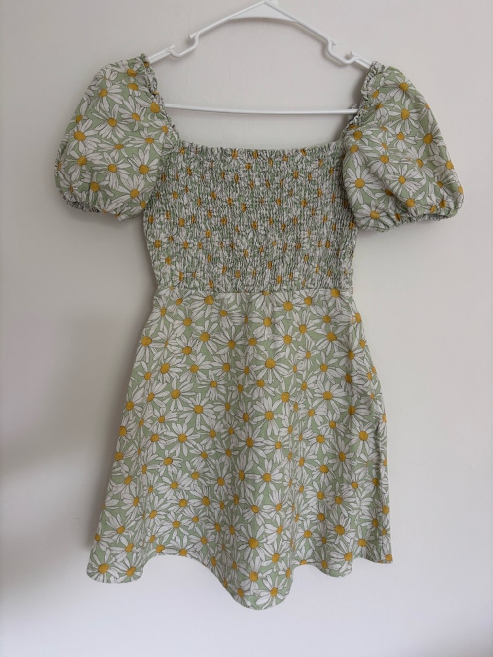 Zara Size XS Dress Floral Daisy Green Smocked Short Sleeve Linen Blend